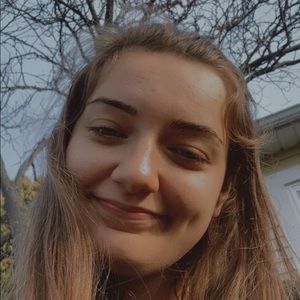 Meet your Posher, Olivia